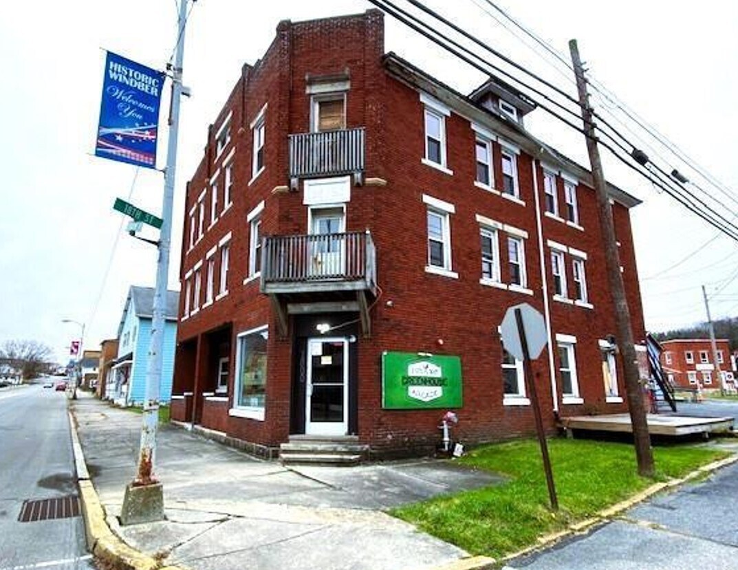 1800 Graham Ave, Windber, PA à louer Photo de l’immeuble– Image 1 sur 2
