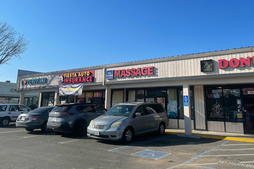 800-830 Harbor Blvd, West Sacramento, CA à louer - Photo principale – Image 1 sur 5