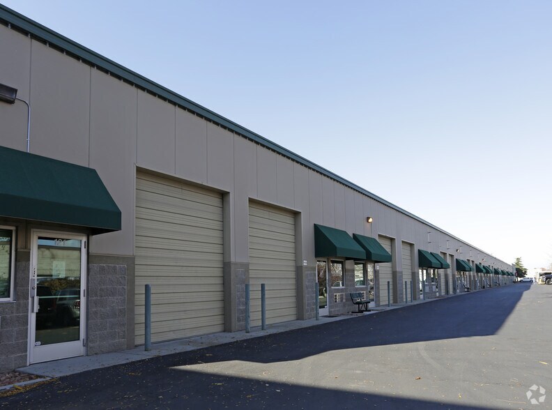 615 W 9400 S, Sandy, UT à louer - Photo de l’immeuble – Image 3 sur 5