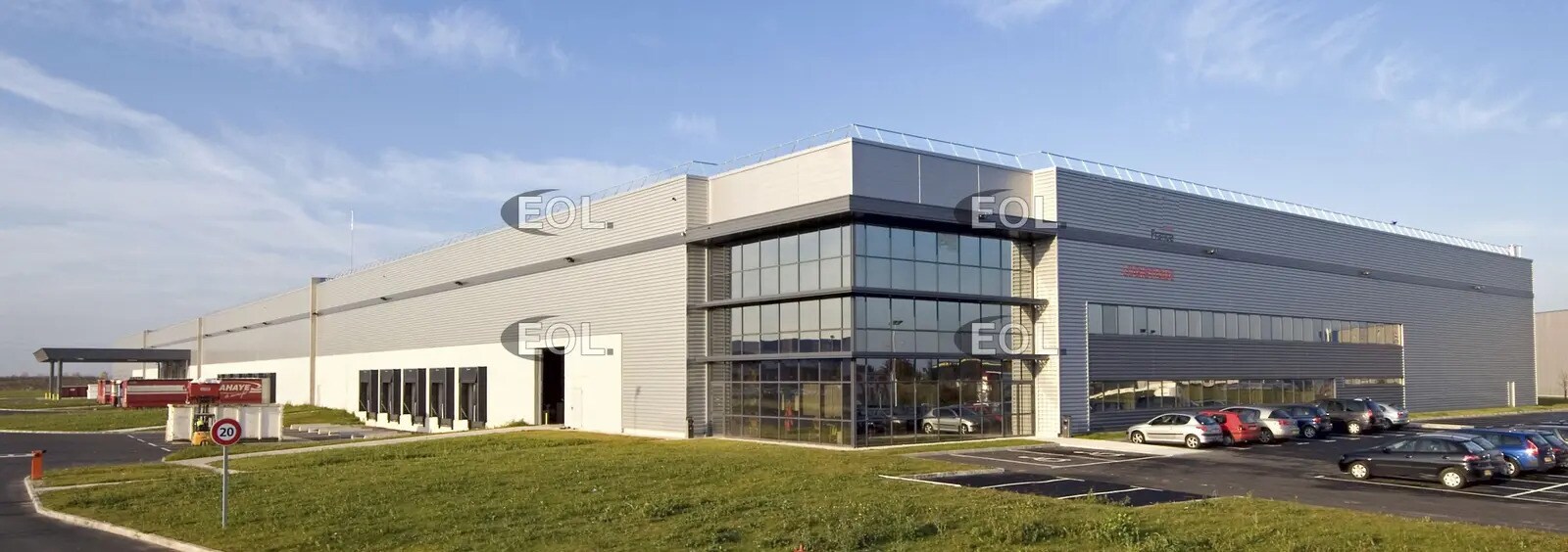 Industriel/Logistique dans  à louer Photo de l’immeuble– Image 1 sur 13