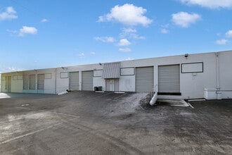 5501-5595 NW 72nd Ave, Miami, FL à louer Photo intérieure– Image 2 sur 5