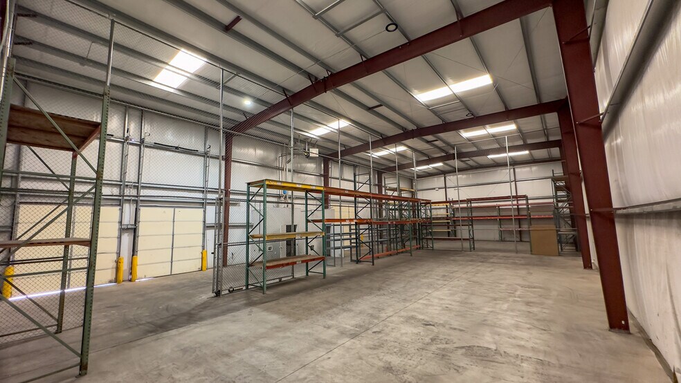 1345 Geronimo Dr, El Paso, TX à louer - Photo de l’immeuble – Image 3 sur 15