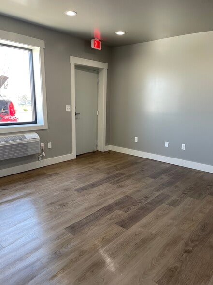 3038 Elizabeth St, Nicholasville, KY à louer - Photo de l’immeuble – Image 3 sur 7