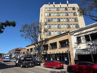 Plus de détails pour 10454 82 Avenue, Edmonton, AB - Local commercial à louer
