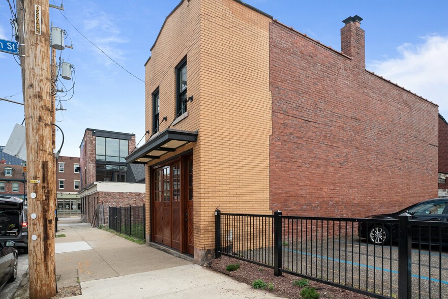 711 James St, Pittsburgh, PA à vendre - Photo de l’immeuble – Image 3 sur 35