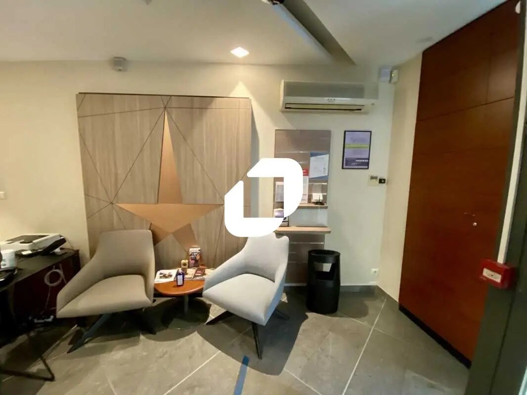 Local commercial dans Bordeaux à vendre Photo intérieure– Image 1 sur 15