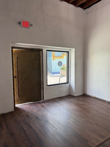 1522 Wall St, Bakersfield, CA à louer - Photo de l’immeuble – Image 2 sur 5