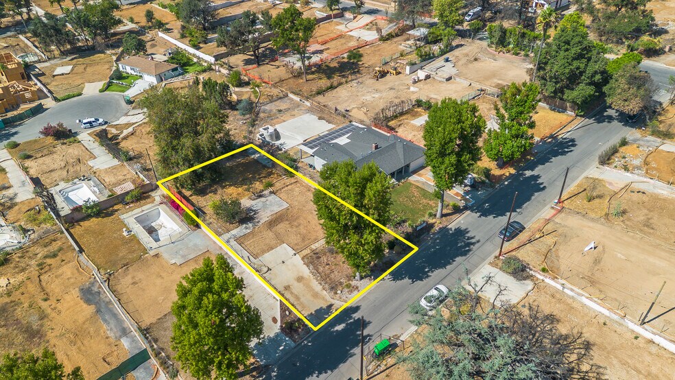 3333 Raymond Ave, Altadena, CA à vendre - Photo de l’immeuble – Image 3 sur 26