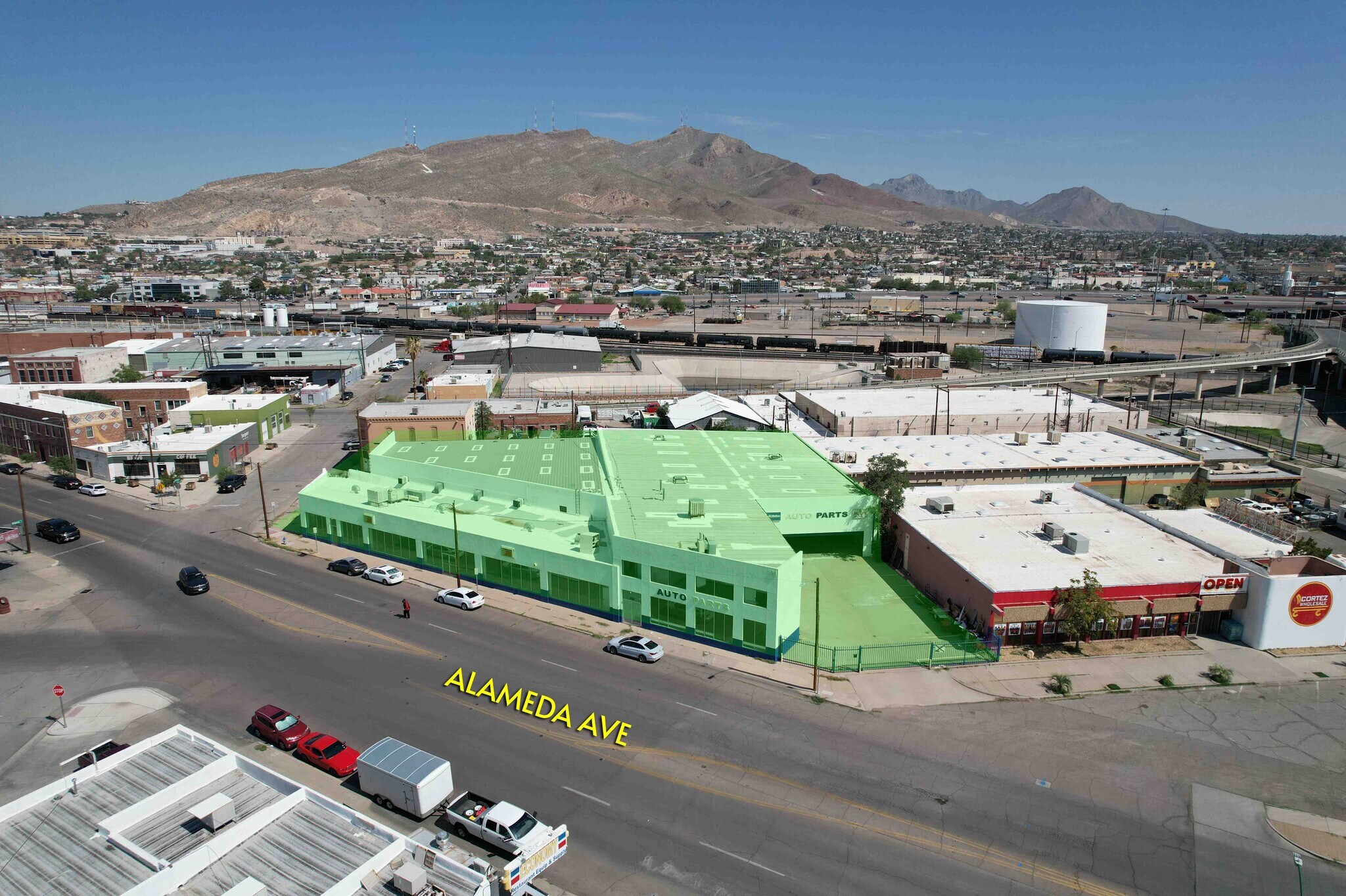 2401 Alameda Ave, El Paso, TX à louer Photo de l’immeuble– Image 1 sur 43