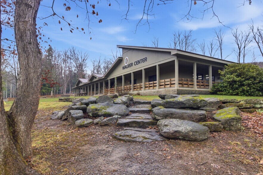 89 Nolan Rd, Penfield, PA à vendre - Photo principale – Image 1 sur 84