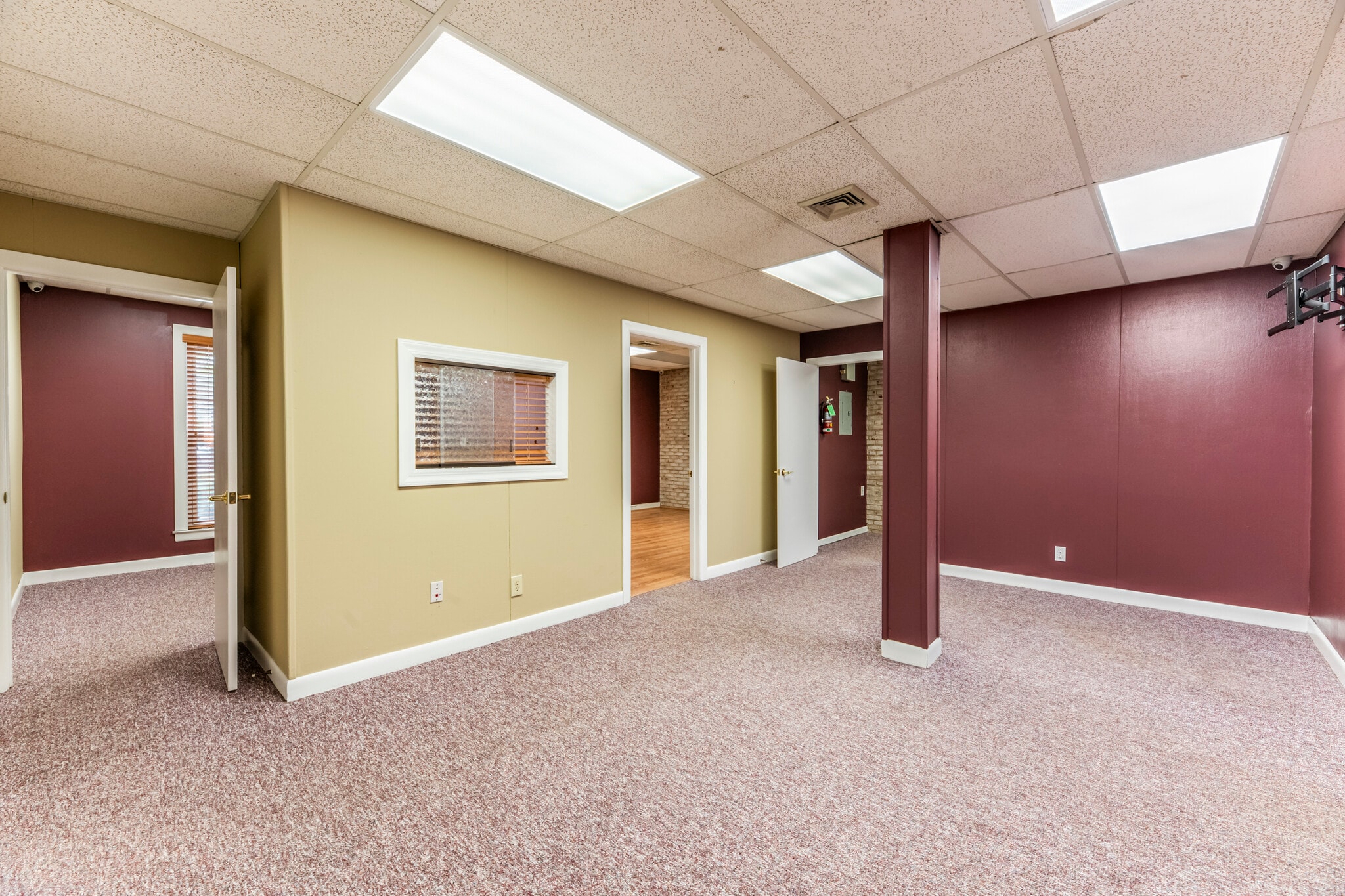 330 Milltown Rd, East Brunswick, NJ à louer Photo intérieure– Image 1 sur 7