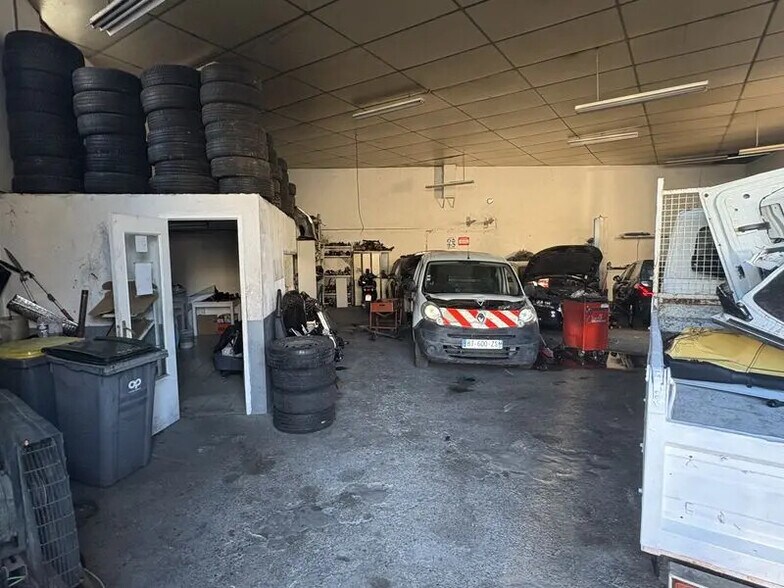 Local d'activités dans Messimy à vendre - Photo intérieure – Image 2 sur 8