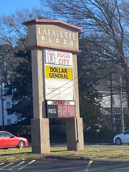 311 N Main St, LaFayette, GA à louer - Photo de l’immeuble – Image 2 sur 6