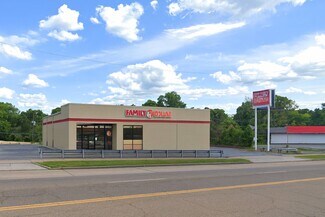 Plus de détails pour 2604 E Magnolia Ave, Knoxville, TN - Local commercial à vendre