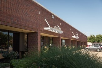 Plus de détails pour 2015 Midway Rd, Carrollton, TX - Local d'activités à louer