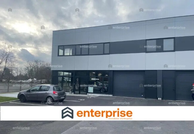 Plus de détails pour Local d'activités à louer