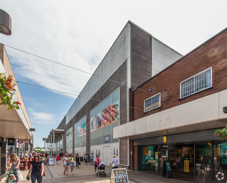 North Walk, Yate à louer - Photo de l’immeuble – Image 2 sur 10