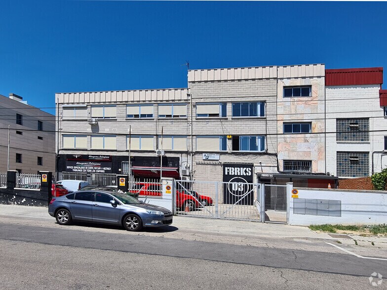 Calle las Fabricas, 3, Alcorcón, Madrid à louer - Photo de l’immeuble – Image 1 sur 10