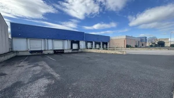 Local d'activités dans Claira à vendre - Photo de l’immeuble – Image 2 sur 4