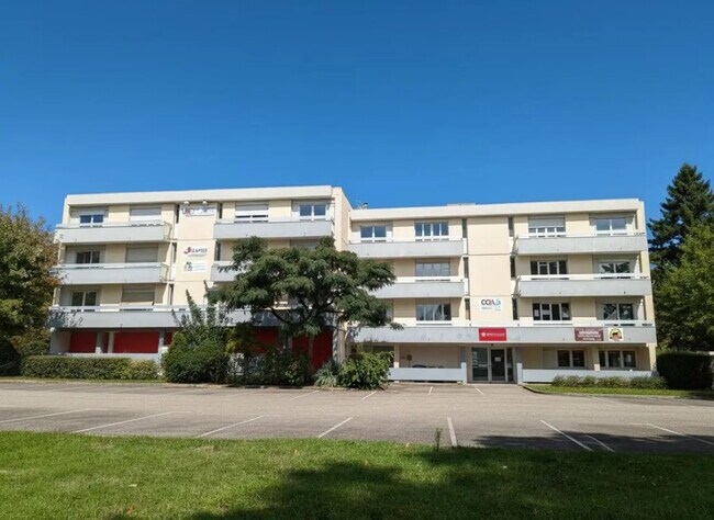 Plus de détails pour Local d’activités à vendre