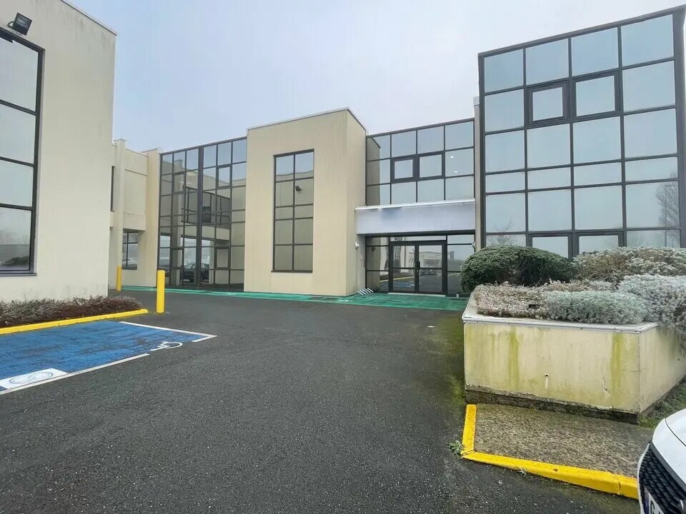 Bureau dans GONFREVILLE-L'ORCHER à louer Photo de l’immeuble– Image 1 sur 6