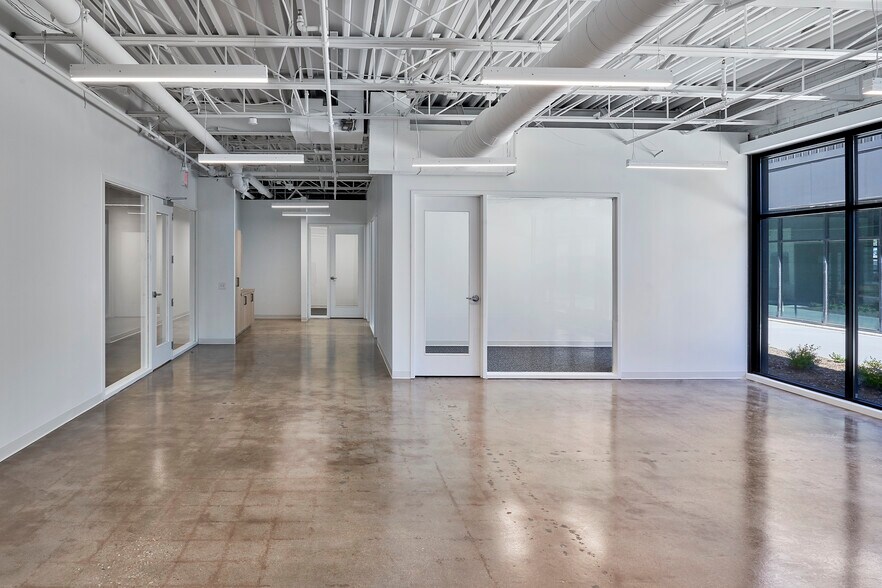 4000 Monroe Rd, Charlotte, NC à louer - Photo intérieure – Image 2 sur 9