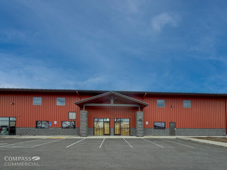 2000 SW Badger Ave, Redmond, OR à louer - Photo de l’immeuble – Image 3 sur 6