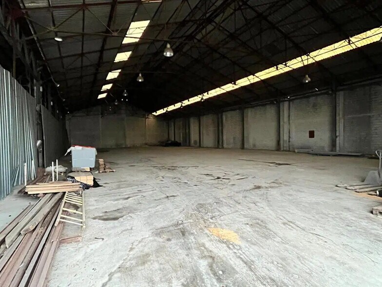 Industriel/Logistique dans Yzeure à vendre - Photo de l’immeuble – Image 1 sur 3