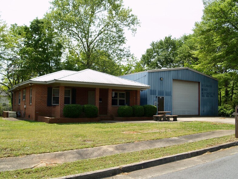 760 Ledford St SE, Smyrna, GA à vendre - Photo de l’immeuble – Image 2 sur 9