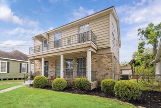 Plus de détails pour 510 E Main St, Humble, TX - Bureau à vendre