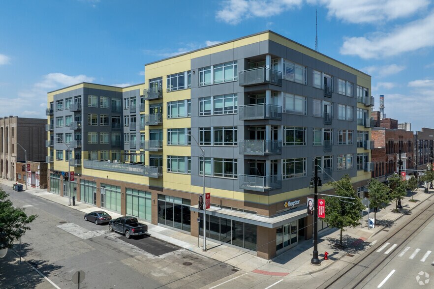 3901-3909 Woodward Ave, Detroit, MI à louer - Photo de l’immeuble – Image 1 sur 5