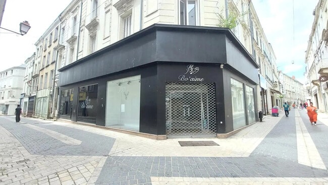 Plus de détails pour Local commercial à louer