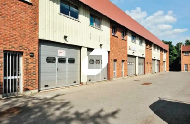 Plus de détails pour Bureau, Local d'activités à louer