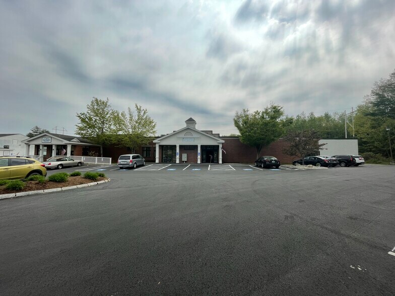 15B Antrim Rd, Hillsborough, NH à louer - Photo de l’immeuble – Image 3 sur 7