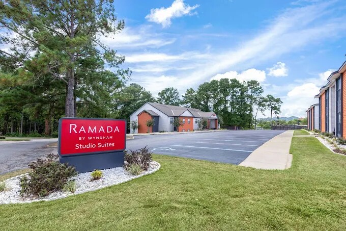 112 Rock Bridge Rd, Dothan, AL à vendre Photo de l’immeuble– Image 1 sur 11