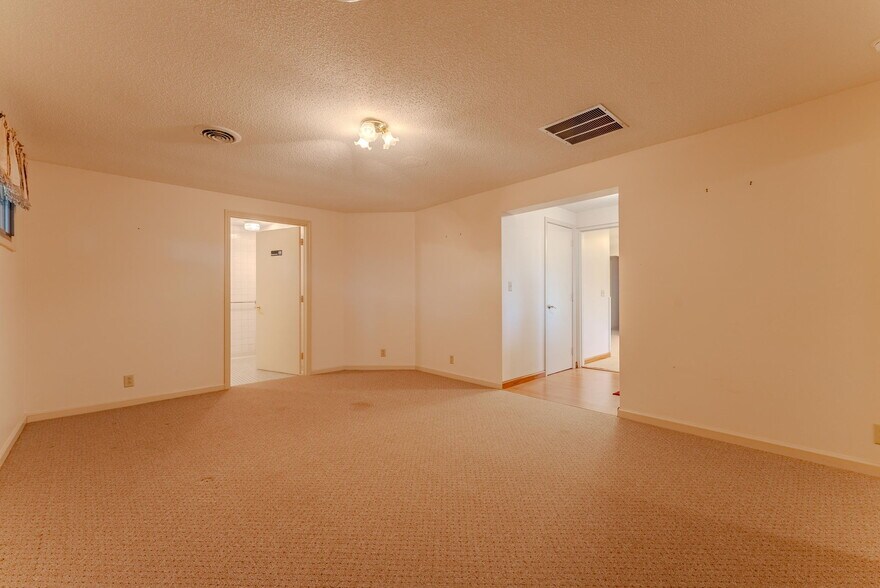 508 N Broadway, Peru, IN à vendre - Photo de l’immeuble – Image 3 sur 29