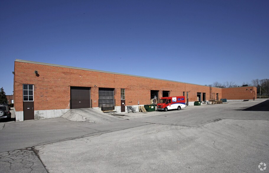450 Tapscott Rd, Toronto, ON à louer - Photo de l’immeuble – Image 2 sur 2