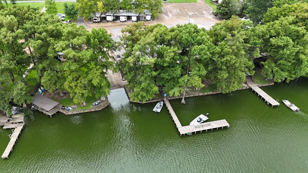 1424 Fisherman Dr, Ferriday, LA à vendre - Photo de l’immeuble – Image 1 sur 36