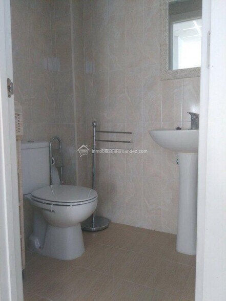 Local commercial dans Cáceres, Cáceres à louer - Photo de l’immeuble – Image 3 sur 7