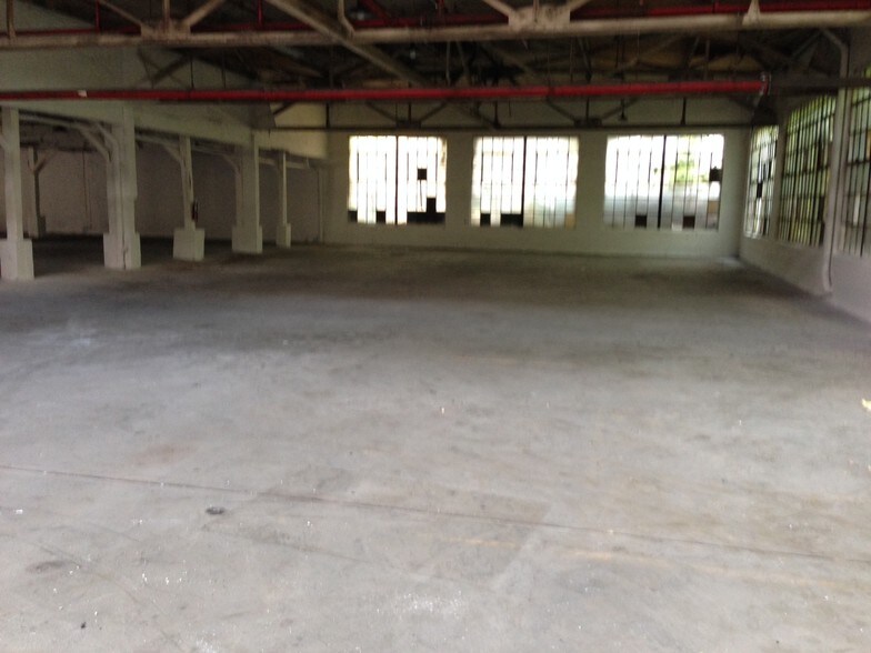 232 Terhune Ave, Passaic, NJ à louer - Photo intérieure – Image 1 sur 3