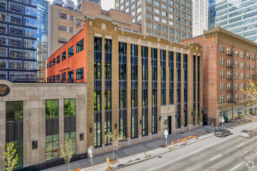 119 6th Ave SW, Calgary, AB à louer - Photo de l’immeuble – Image 1 sur 7