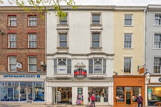 Plus de détails pour 37 Parliament St, York - Local commercial à louer