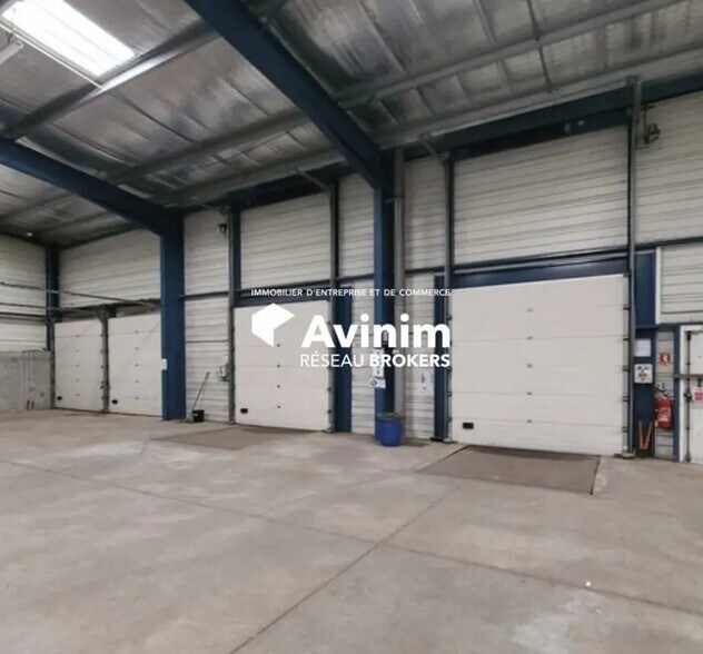 Industriel/Logistique dans Saint-Thibéry à vendre - Photo intérieure – Image 2 sur 2
