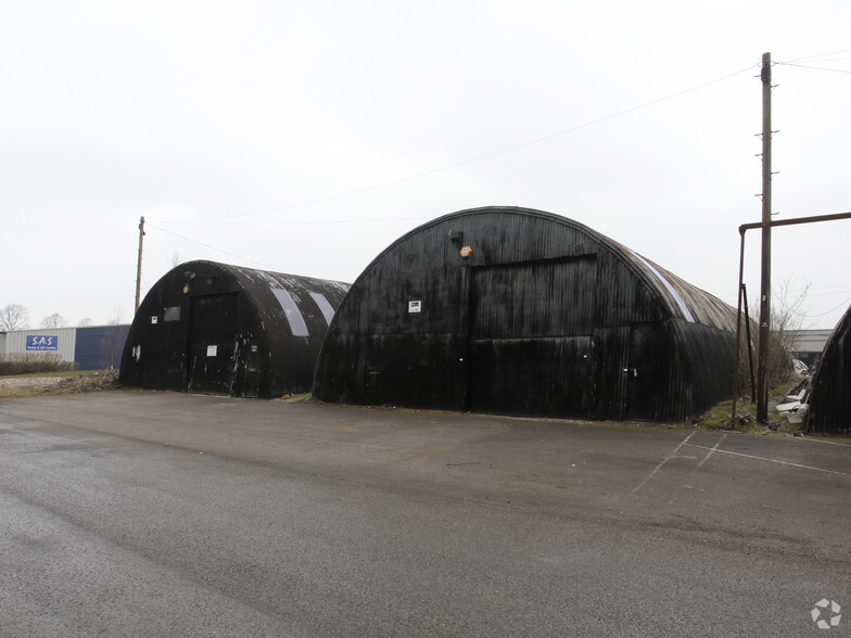 Boughton Industrial Est, Boughton à vendre - Photo de l’immeuble – Image 1 sur 2