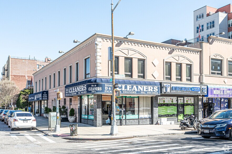 501 Ditmas Ave, Brooklyn, NY à vendre - Photo de l’immeuble – Image 2 sur 27