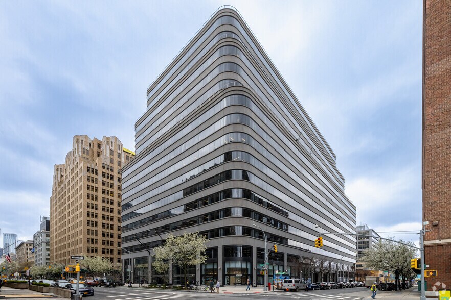 375 Hudson St, New York, NY à louer - Photo de l’immeuble – Image 2 sur 5