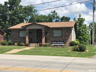 Plus de détails pour 112 Main, Goreville, IL - Santé à vendre