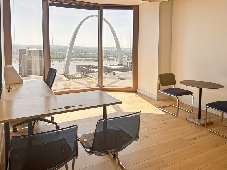 211 N Broadway, Saint Louis, MO à louer - Photo de l’immeuble – Image 1 sur 16