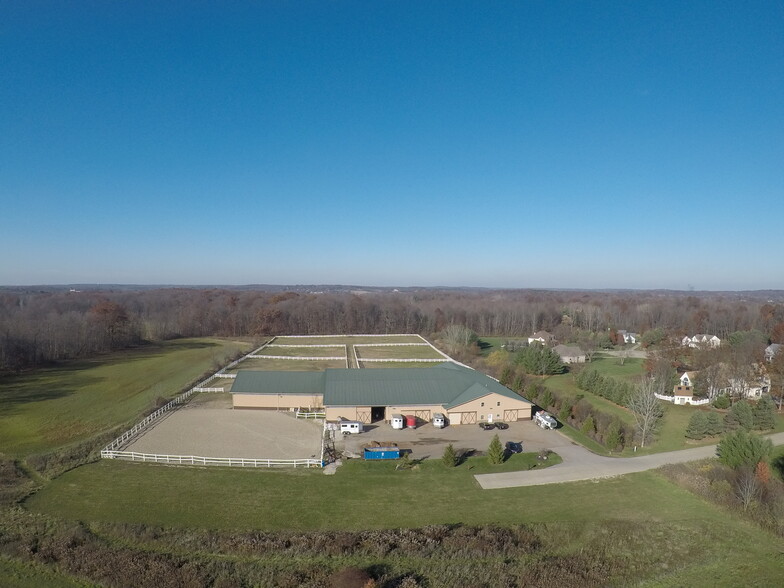 1025 Joanna Ln, Medina, OH à vendre - Photo de l’immeuble – Image 1 sur 5