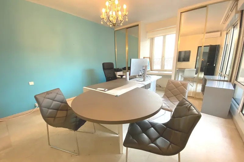 Bureau dans Montpellier à louer - Photo de l’immeuble – Image 3 sur 9